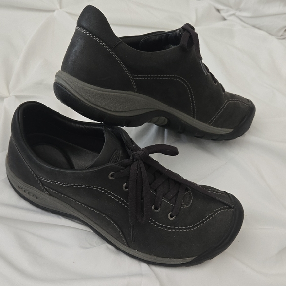 Keen Hiking Shoes - Picture 1 of 8